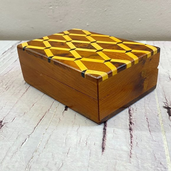 Vintage Exquisite Thuya Burl Wooden Jewelry Box, Timeless Keepsake Chest - Picture 1 of 9